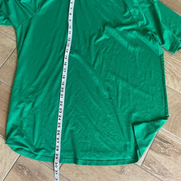 Under Armour "The Tech Tee" Short Sleeve Polyester Shirt in Green Men's XL - Picture 5 of 6
